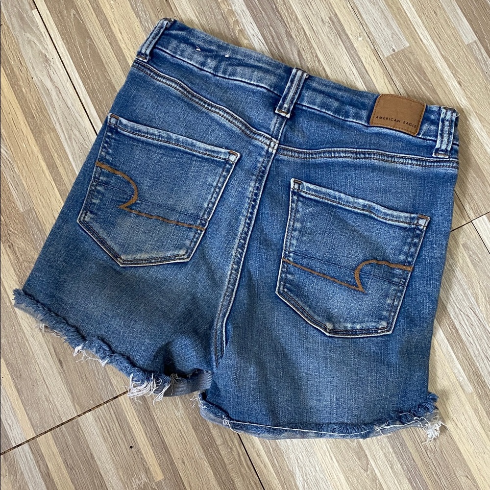 AMERICAN EAGLE Curvy High Rise Shortie distressed jean shorts size women’s 4 - Picture 6 of 10